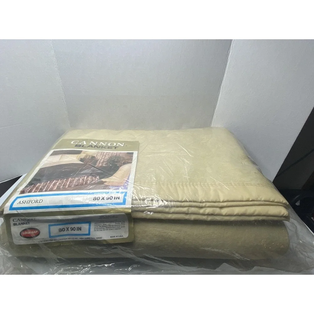 Cannon Blanket New 80 x 90 Ashford Beige 100 Percent Acrylic‎ Nylon Binding VTG